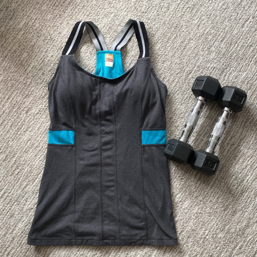 Lucy Yoga Top - Picture 2 of 4